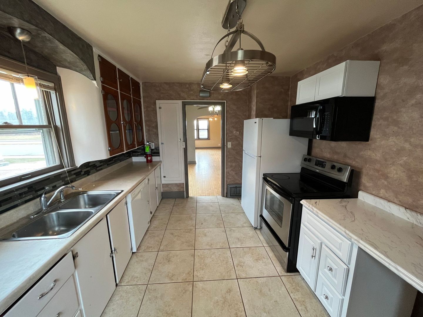 Wausau Apartment: 803 Grand Ave