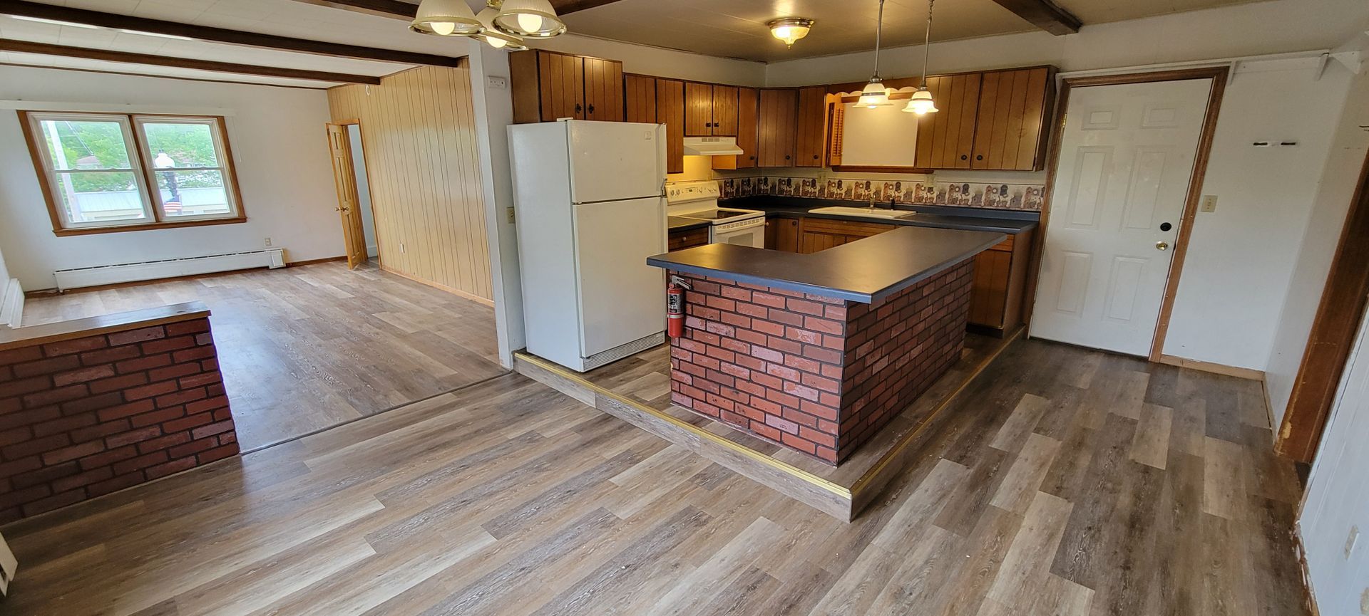 Wittenberg Apartment: 516 S Webb St