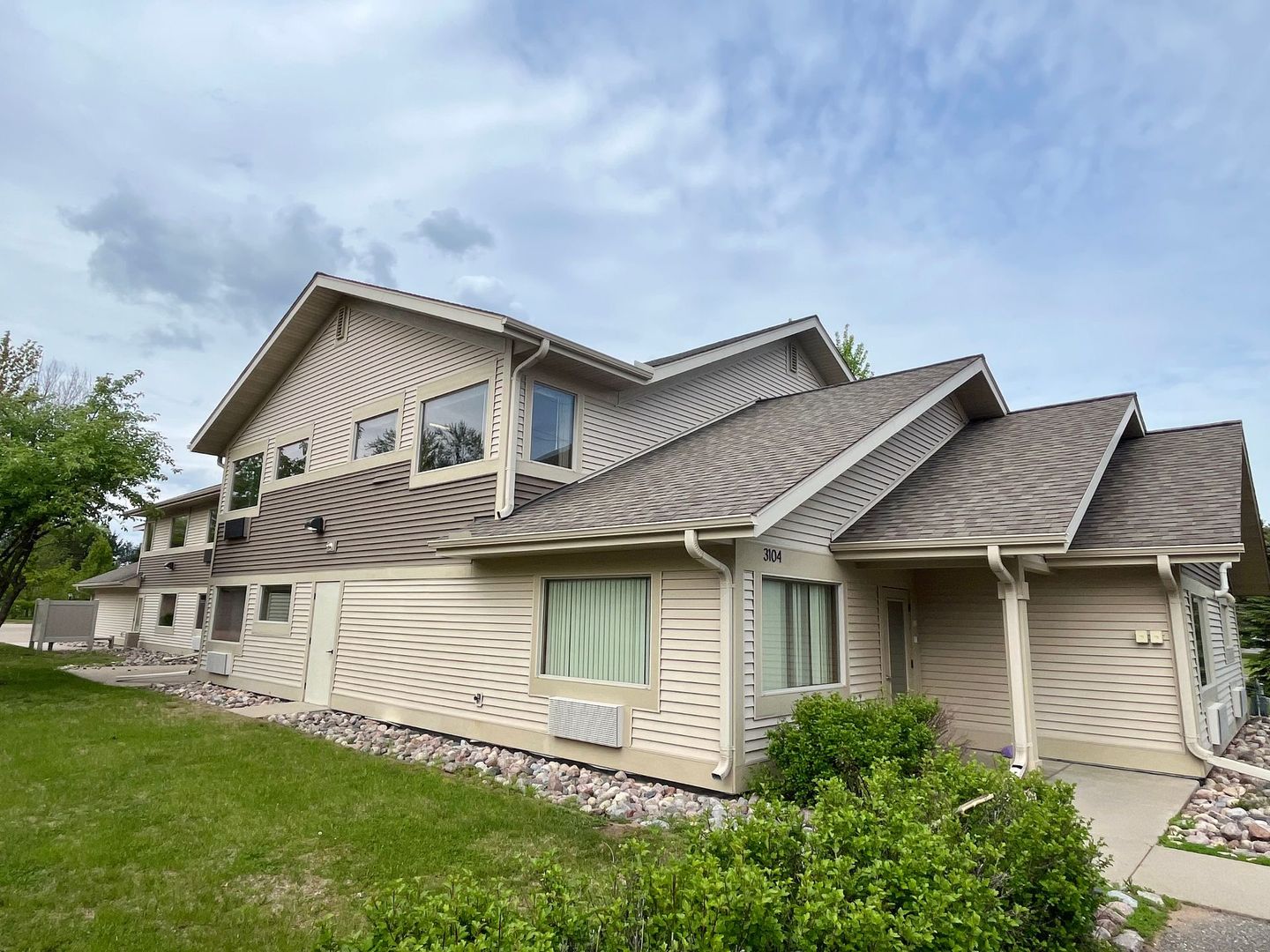Weston Apartment: 3104 Jelinek Ave