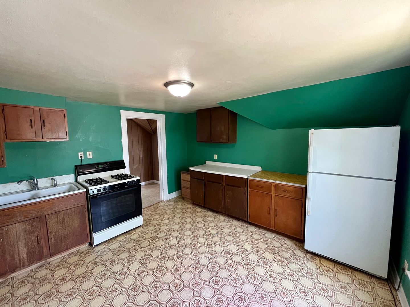 Wausau Apartment: 1201 Cleveland Ave