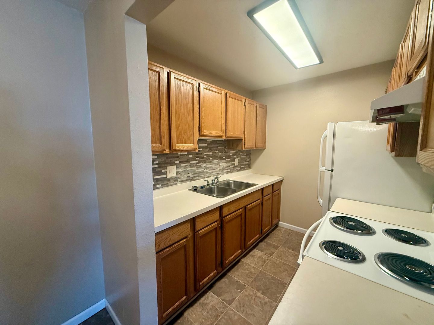 Tomah Apartment: 401 - 405 N Glendale Ave