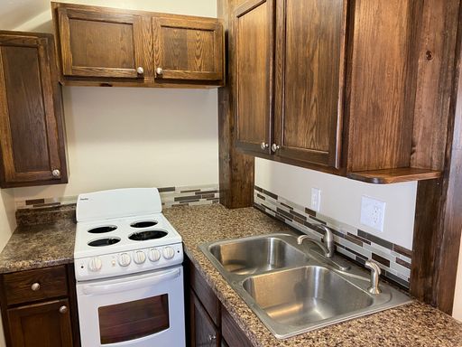1 Bed 1 Bath Upper in Merrill