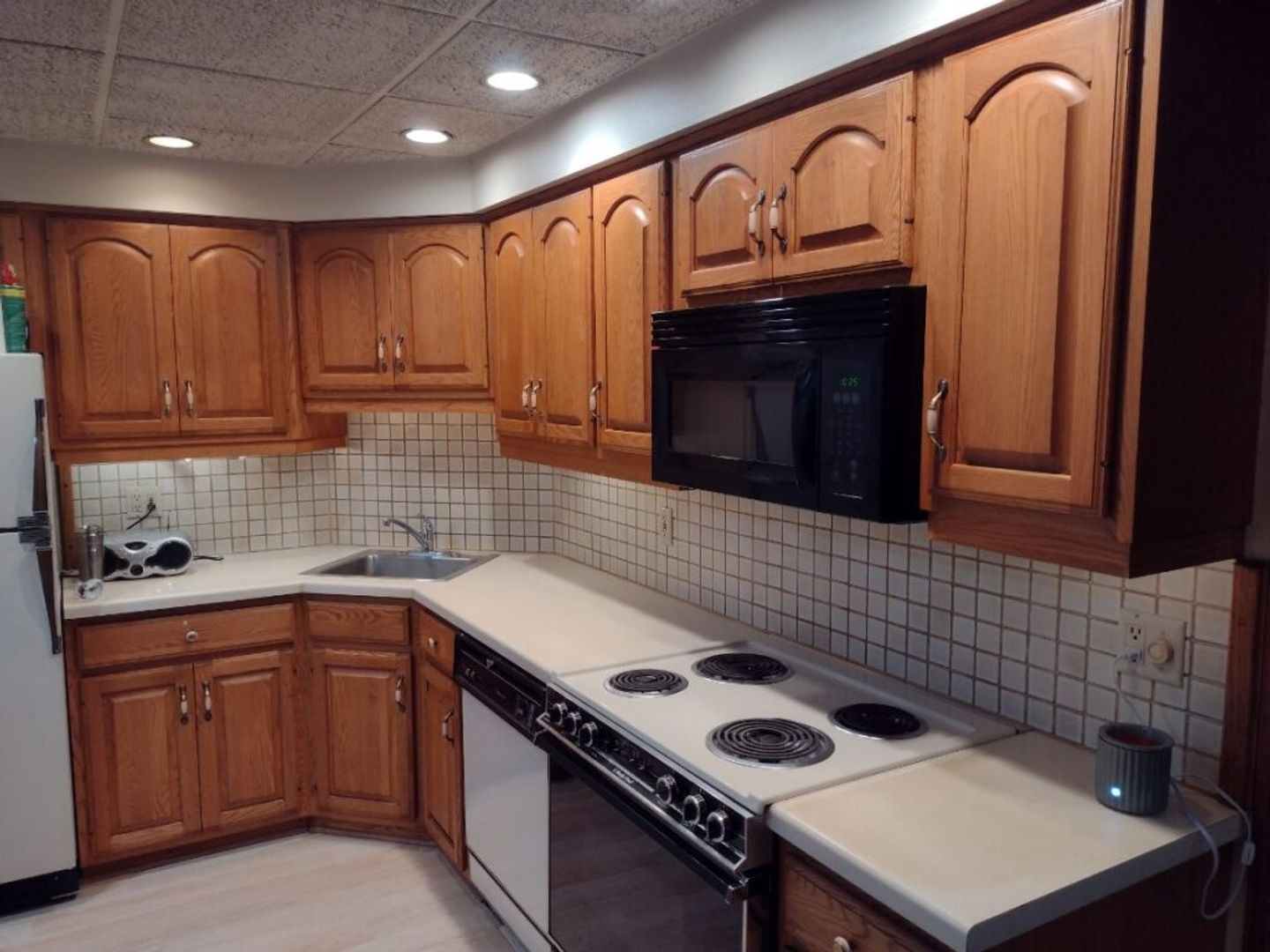 Rhinelander Apartment: 236 Thayer Street