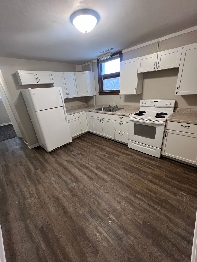 Aberdeen Apartment: 1729 S 4th St