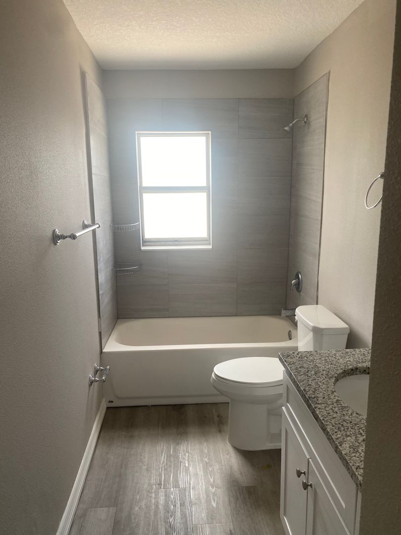 426 Palm Ave -10 3 of 6