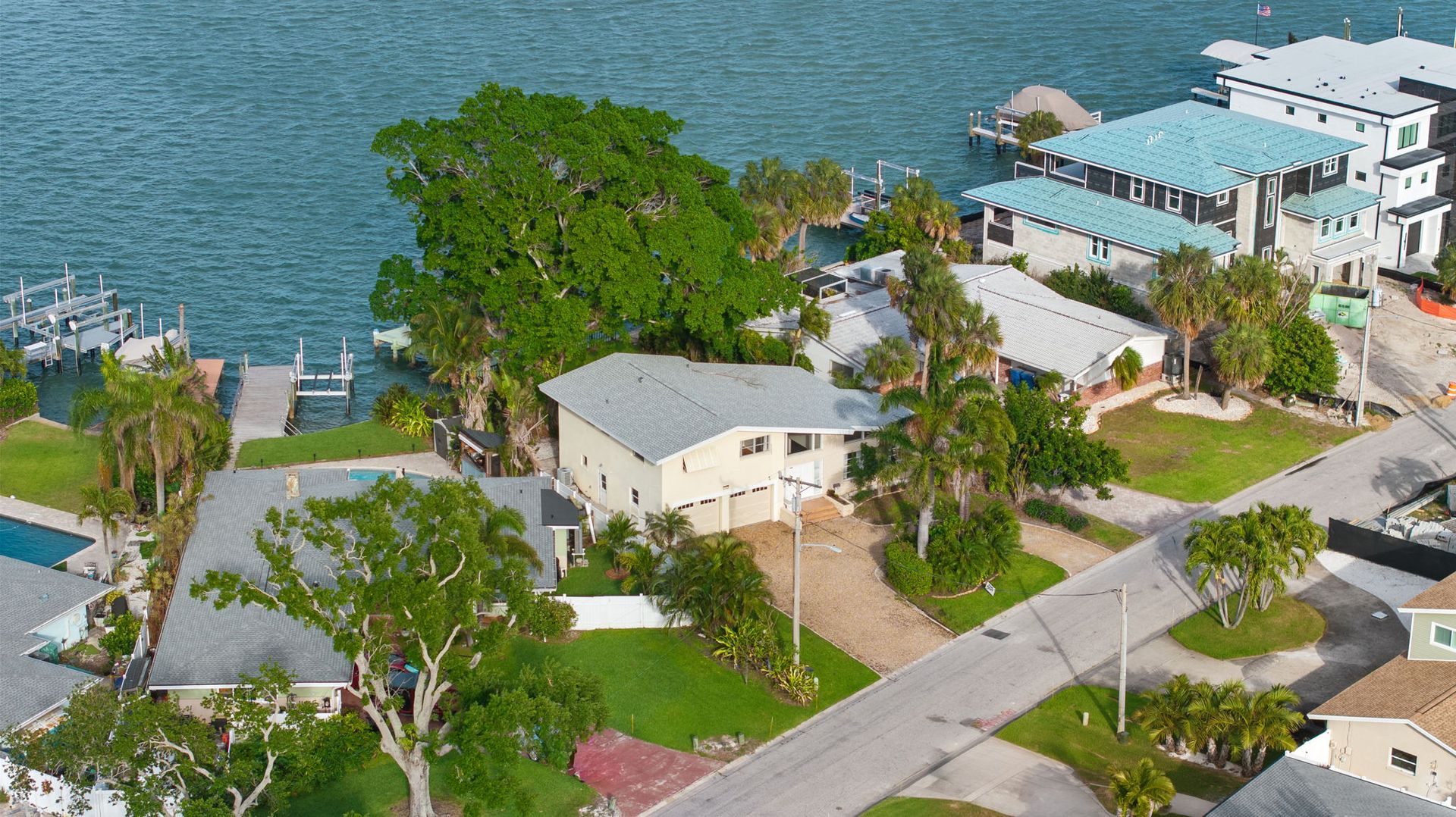 Saint Petersburg House: 7887 9th Ave S