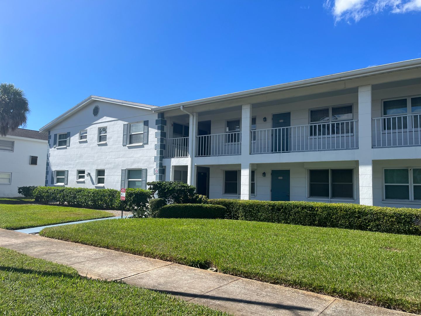 St. Petersburg House: 3160 36th St N #114