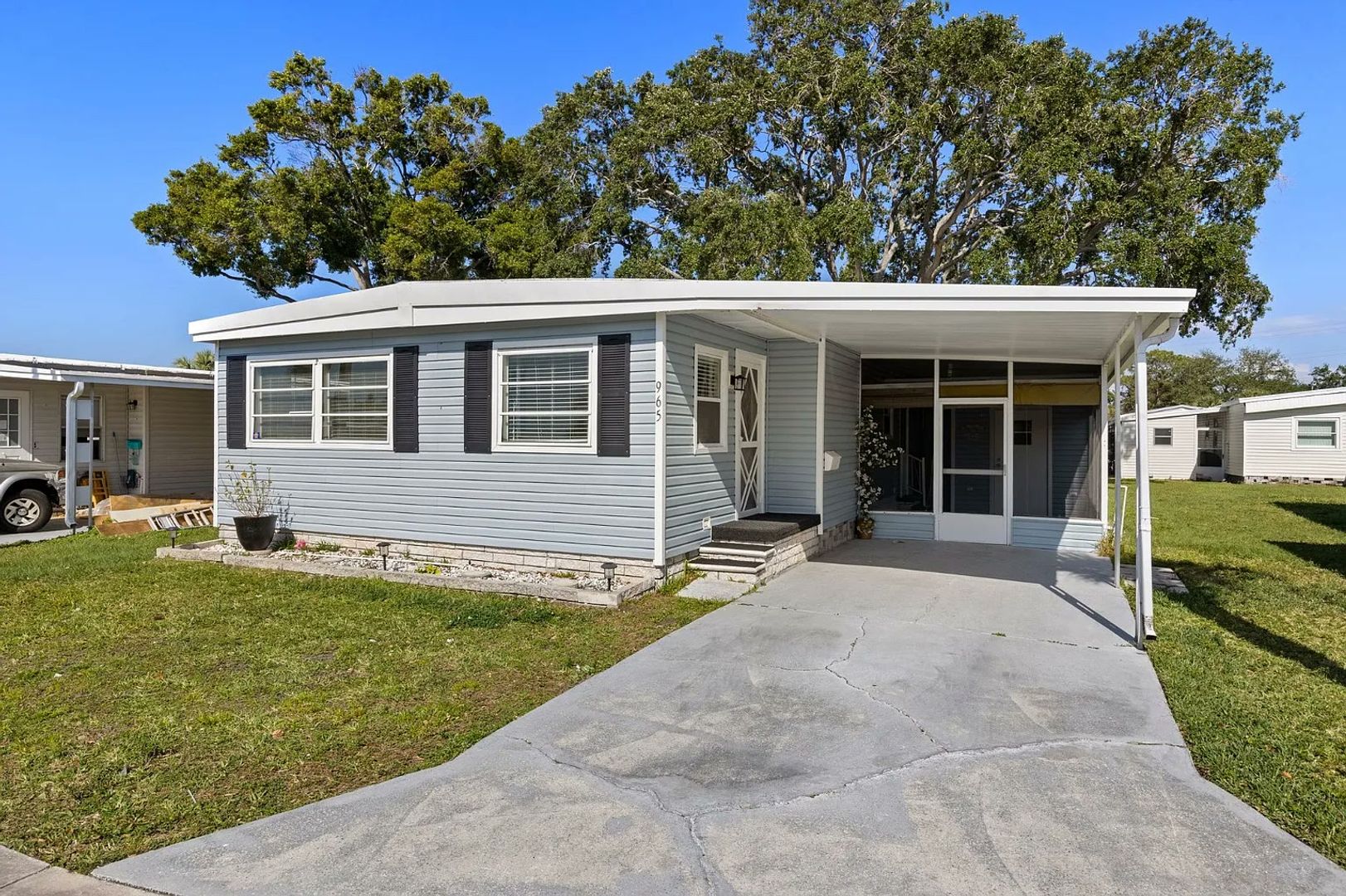 Largo Apartment: 1071 Donegan Rd, Lot 965