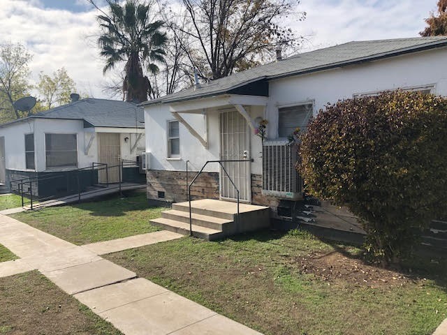 Bakersfield Apartment: 221 Wilson Ave.