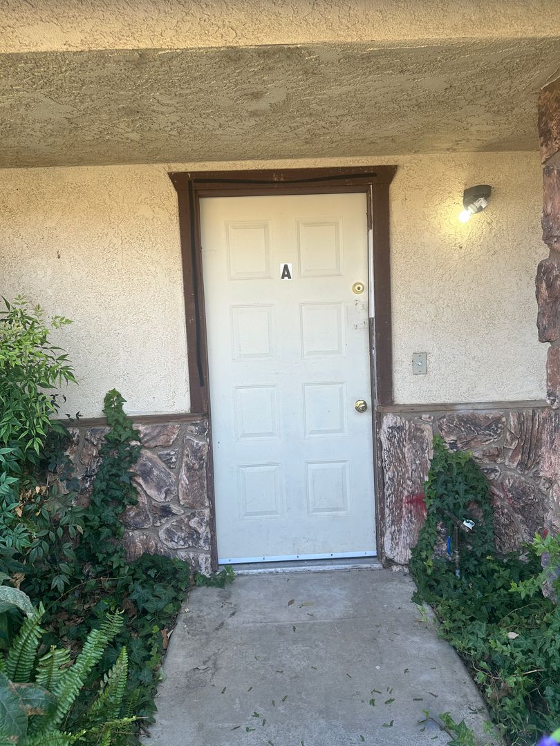 Bakersfield Apartment: 3402 Ashe Rd.