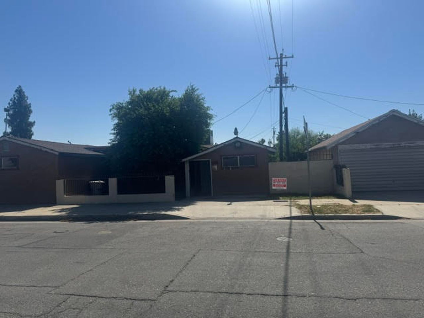 Bakersfield House: 1116 T St