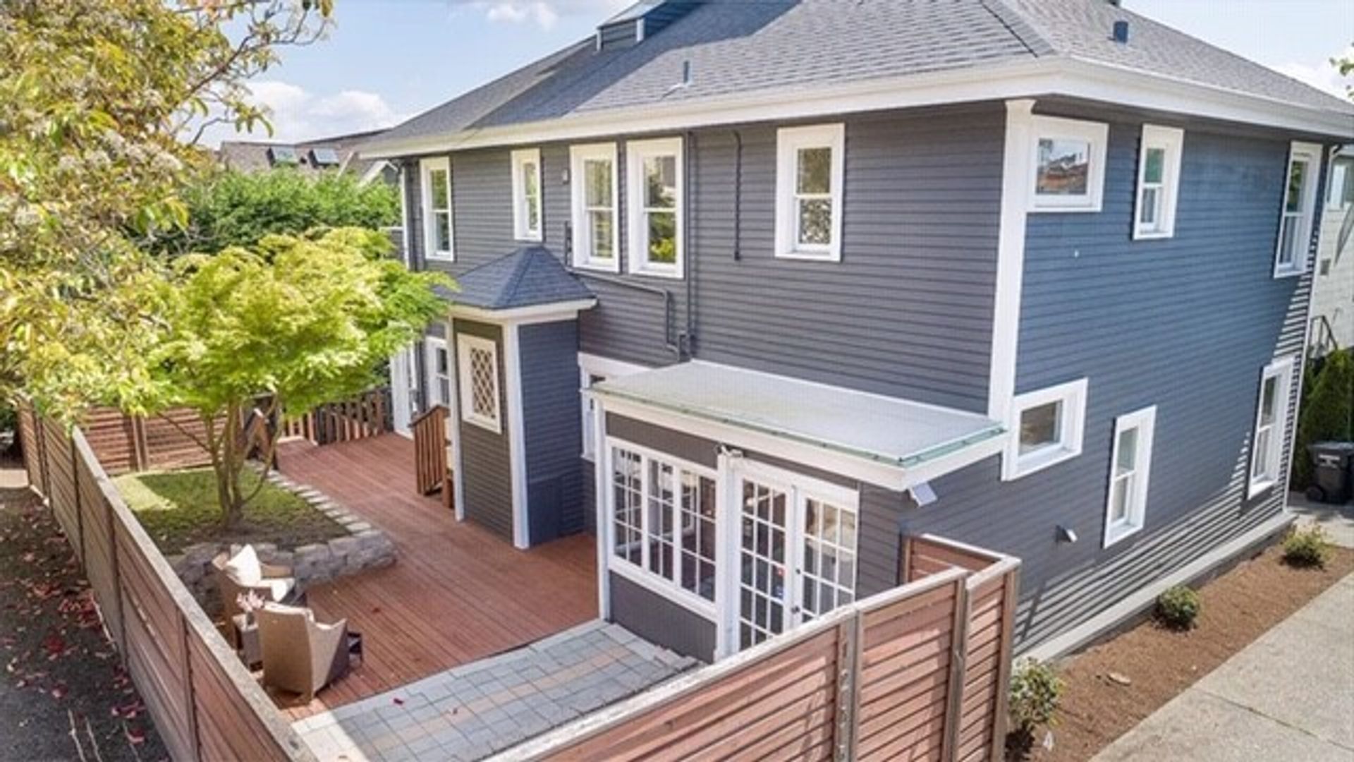 Seattle House: 1235 3rd Ave N unit A