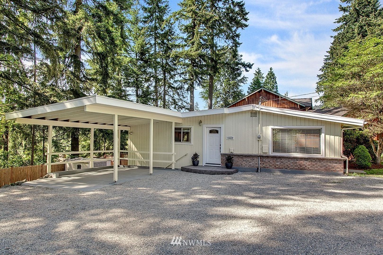 Renton House: 10423 148th Ave SE