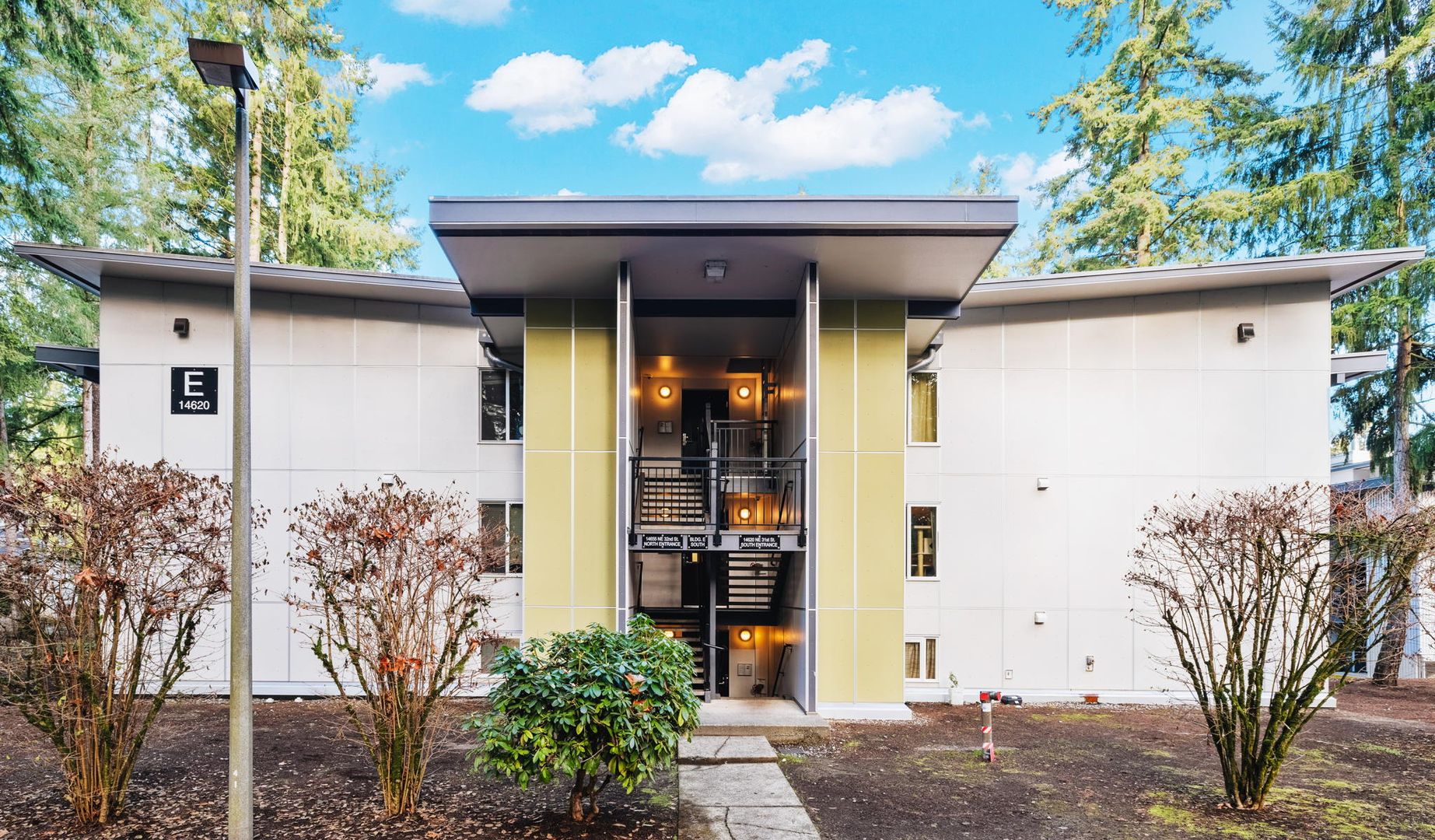 Bellevue House: 14620 NE 31st St Unit E304