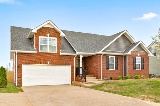 Spacious 3-Bedroom Home with Bonus Room & Fenced Yard – photo 1