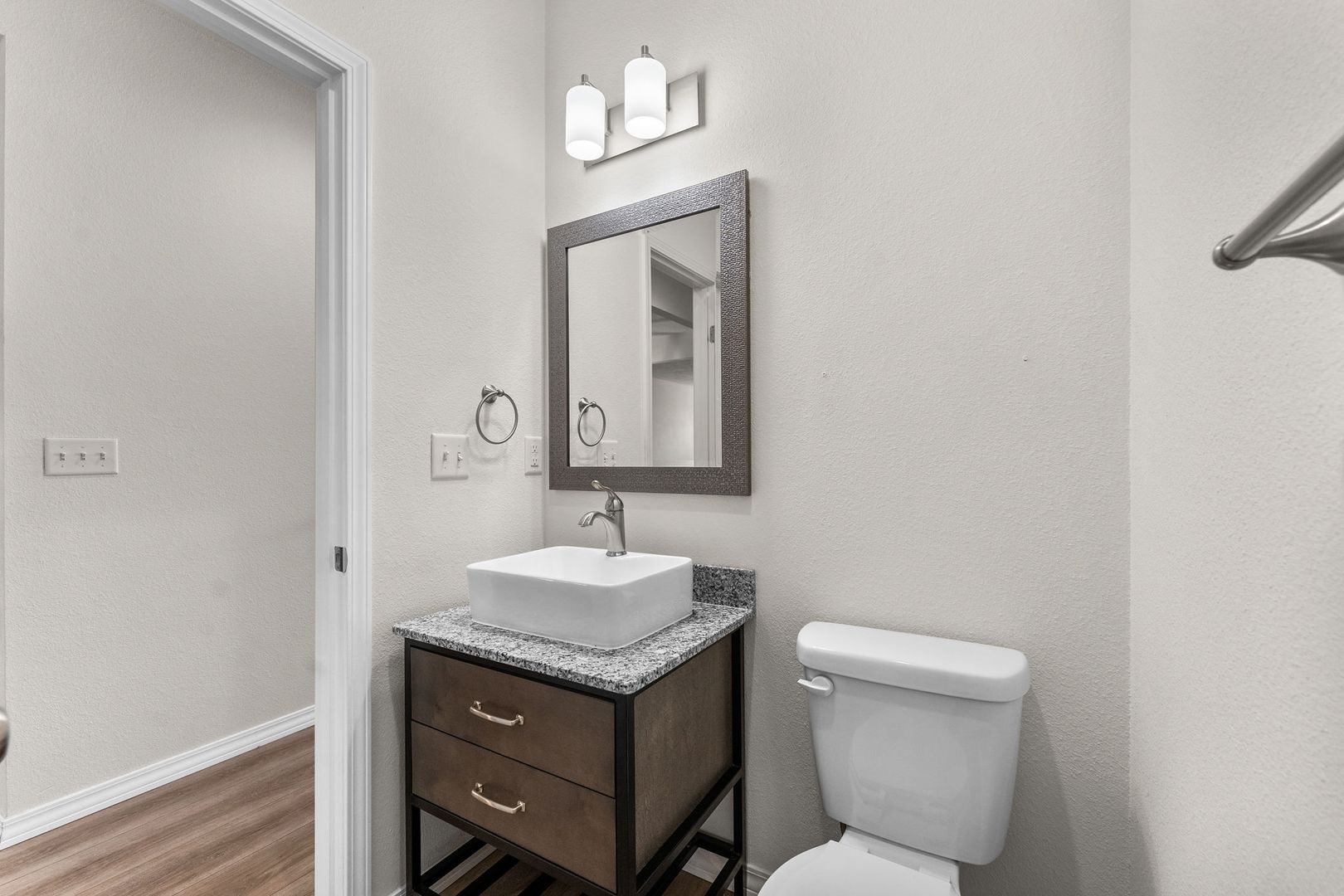 NEW LUXURY 2 BED 2 BATH 1 CAR GARAGE DUPLEX 17 of 19