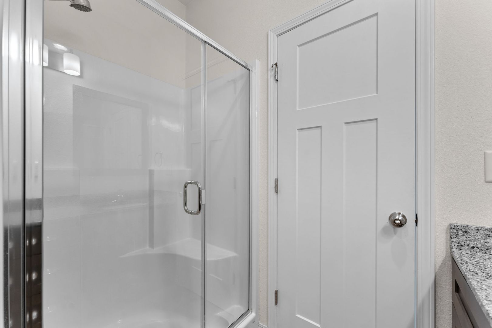 NEW LUXURY 2 BED 2 BATH 1 CAR GARAGE DUPLEX 12 of 19