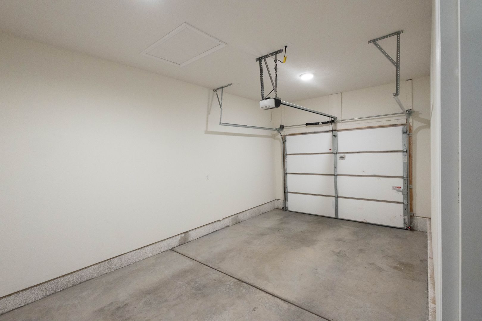 NEW LUXURY 2 BED 2 BATH 1 CAR GARAGE DUPLEX 19 of 19