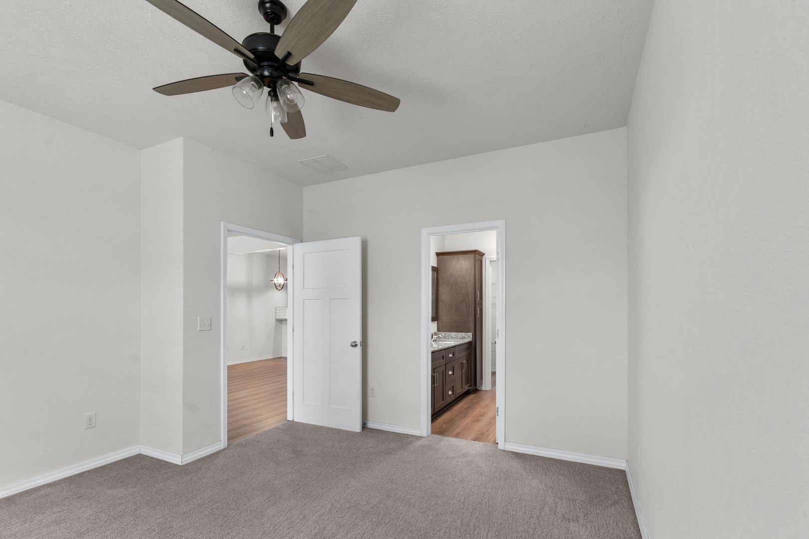 NEW LUXURY 2 BED 2 BATH 1 CAR GARAGE DUPLEX 10 of 19