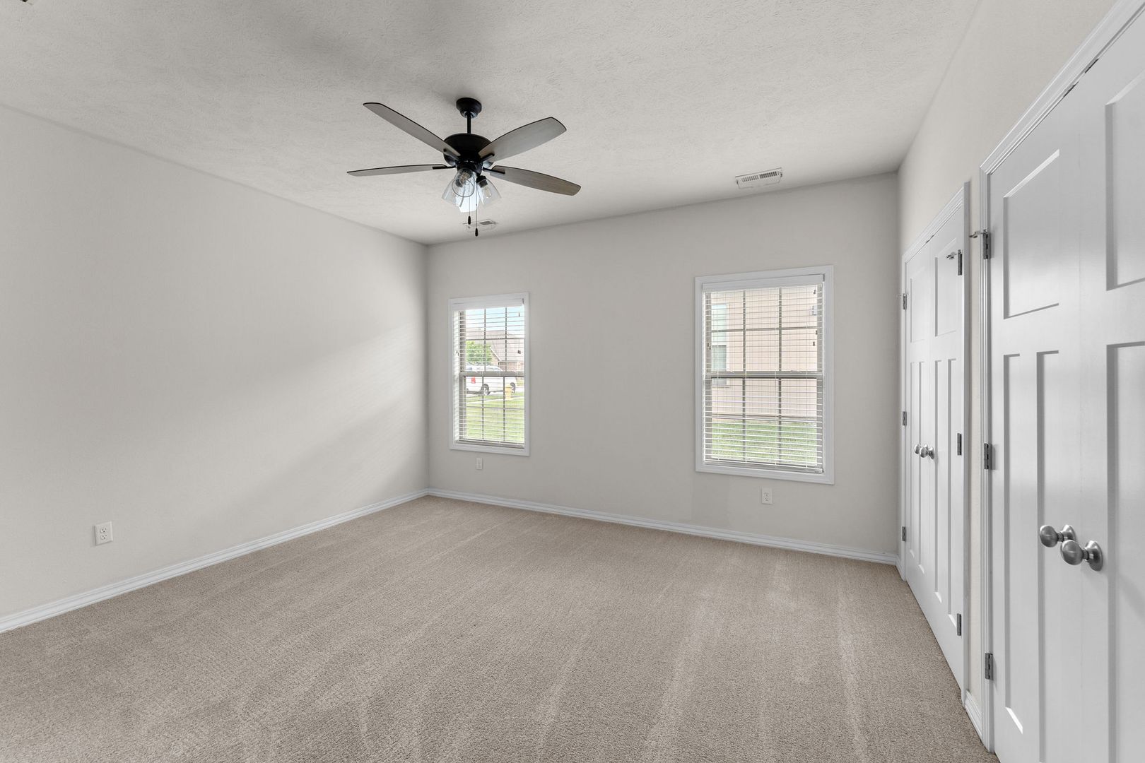 NEW LUXURY 3 BED 2 BATH 2 CAR GARAGE DUPLEX 19 of 23