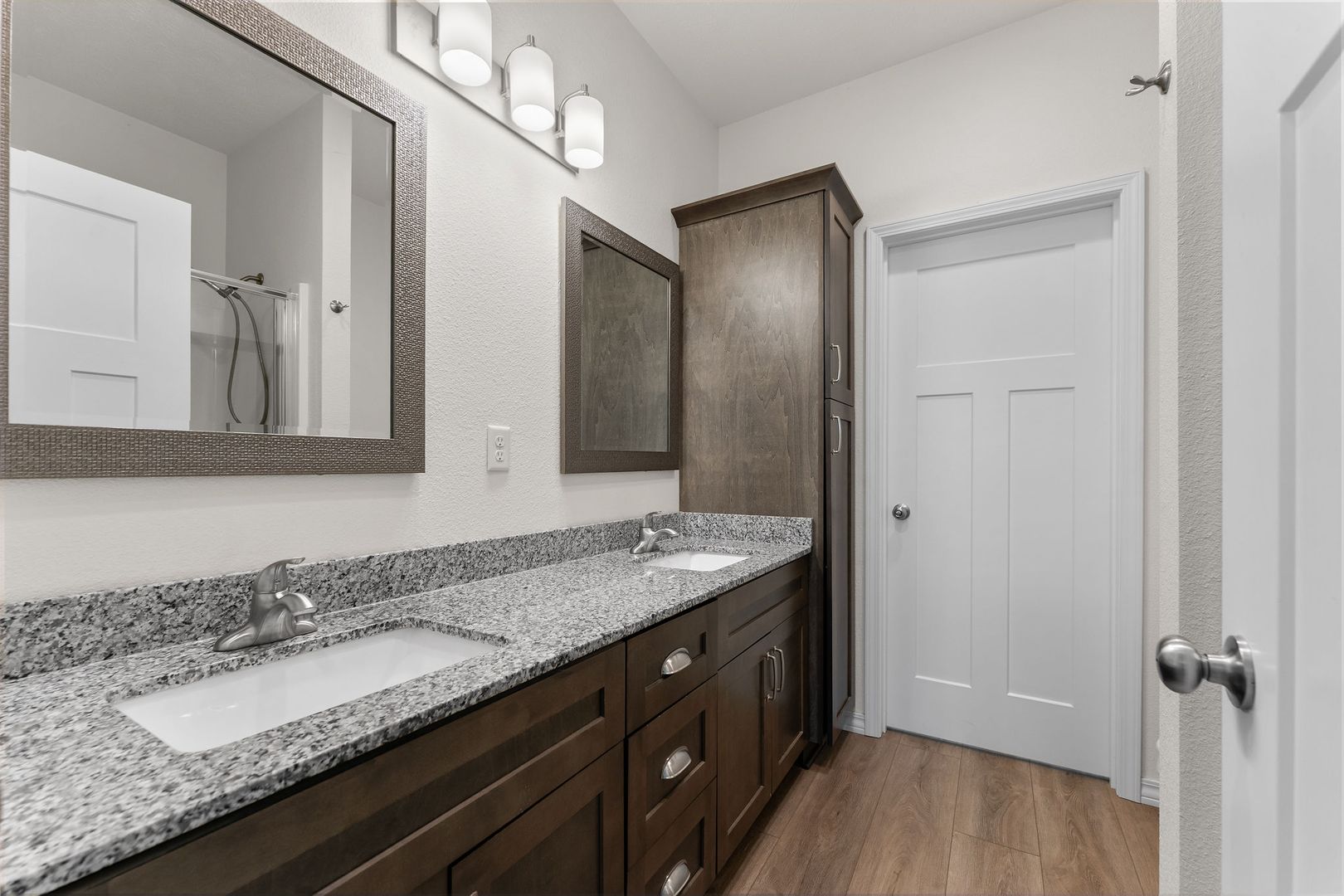 NEW LUXURY 2 BED 2 BATH 1 CAR GARAGE DUPLEX 11 of 19