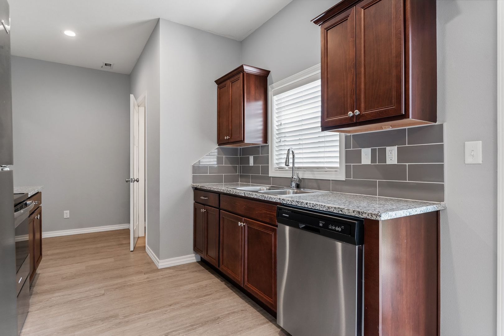 NEW LUXURY TOWNHOUSE in the sought-after Southwest area of Springfield, available now 5 of 8