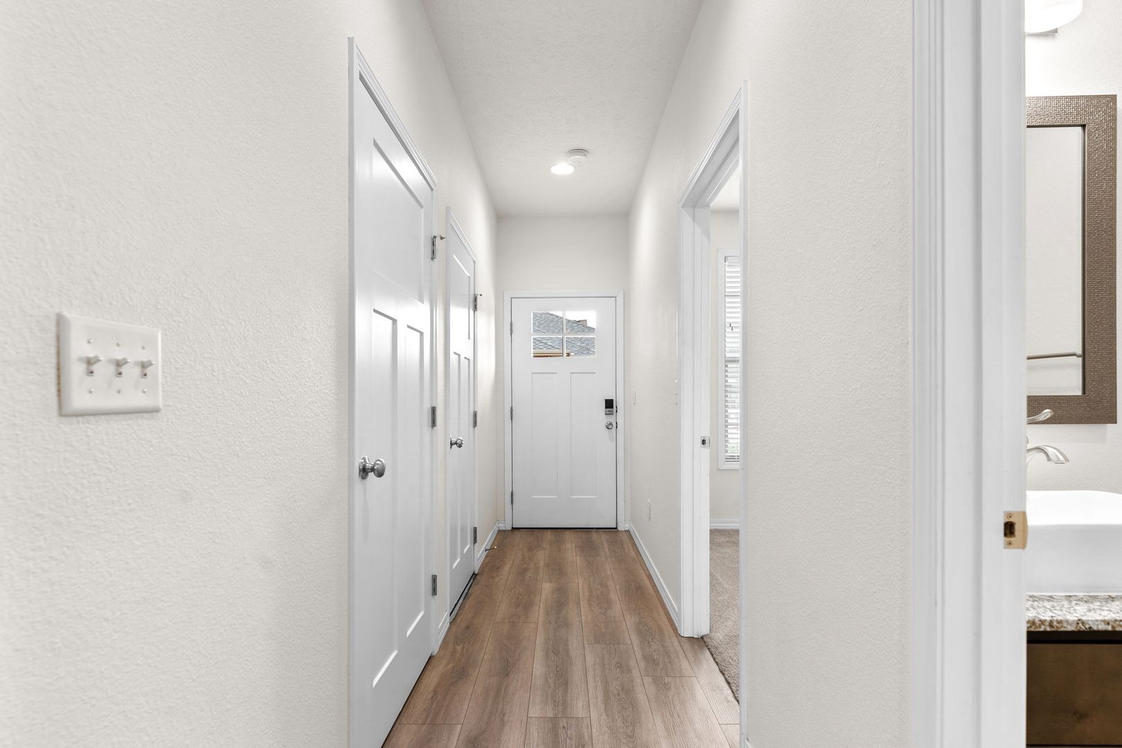 NEW LUXURY 2 BED 2 BATH 1 CAR GARAGE DUPLEX 14 of 19