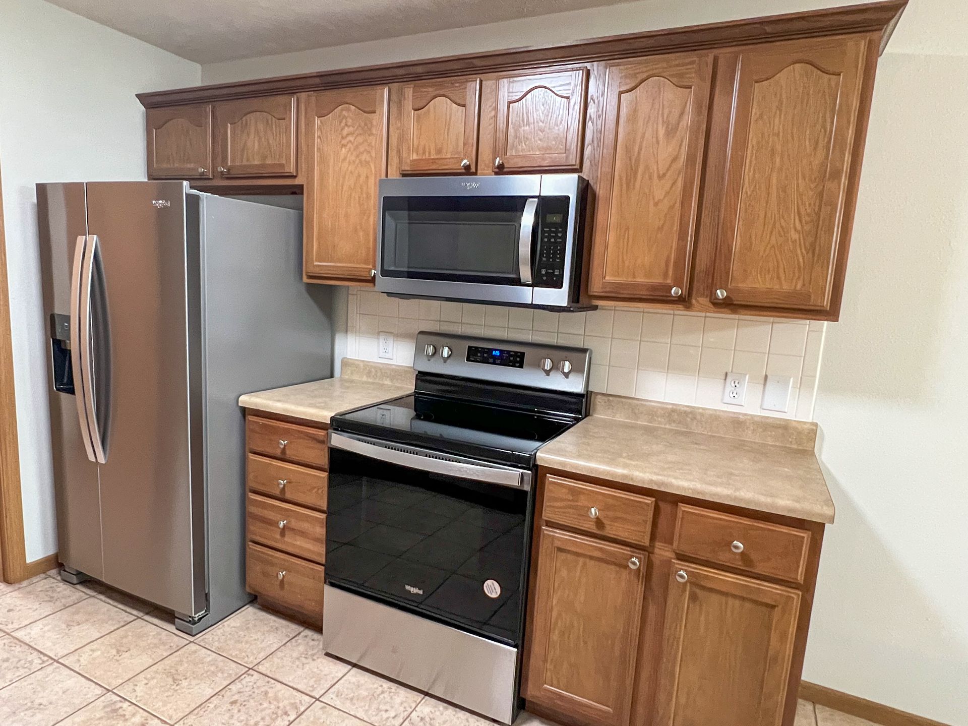 NEW LUXURY DUPLEX in the sought-after Southwest area of Springfield! 7 of 12