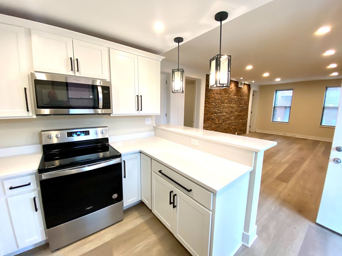Pittsburgh Apartment: 44 Wyoming Street