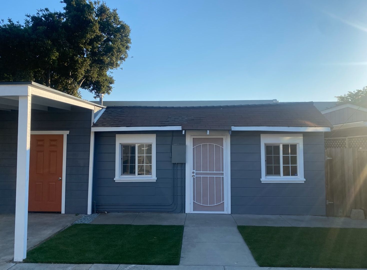 San Jose Apartment: 1141 1/2 S. 6th Street