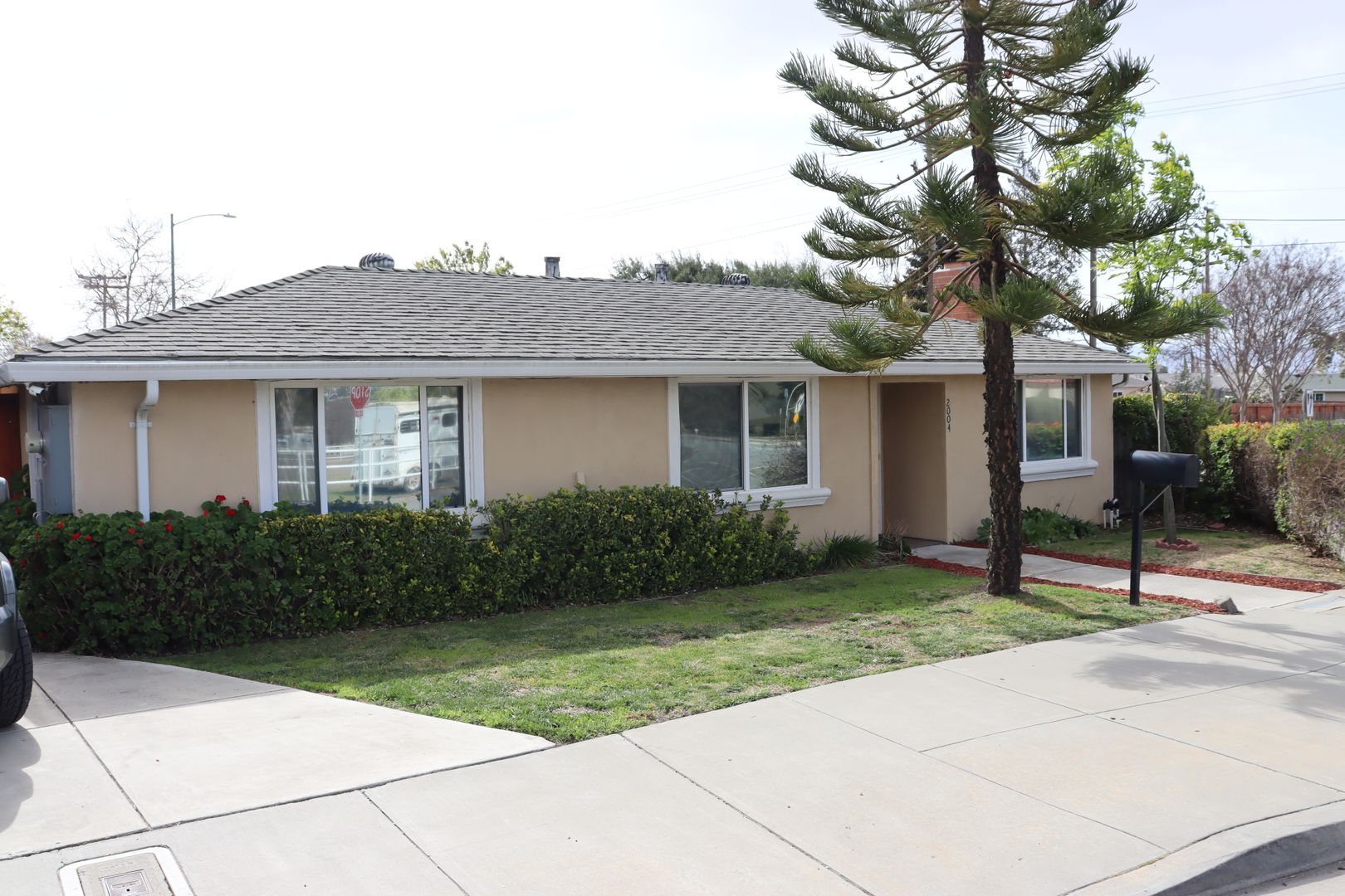 Milpitas House: 2004 Calaveras Road