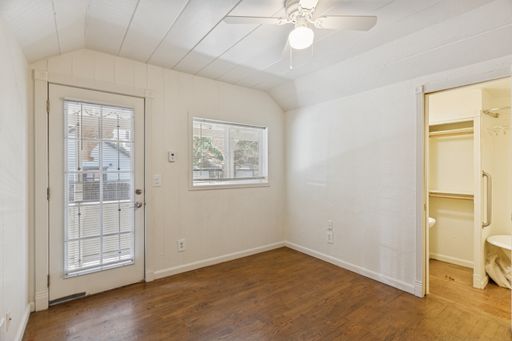 Available NOW Quaint Cabin in Pollock Pines!