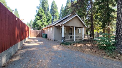 Move in Special of $500 off of first month's rent with a 12-month lease! Spacious 2 Bedroom House in Pollock Pines Available Now!