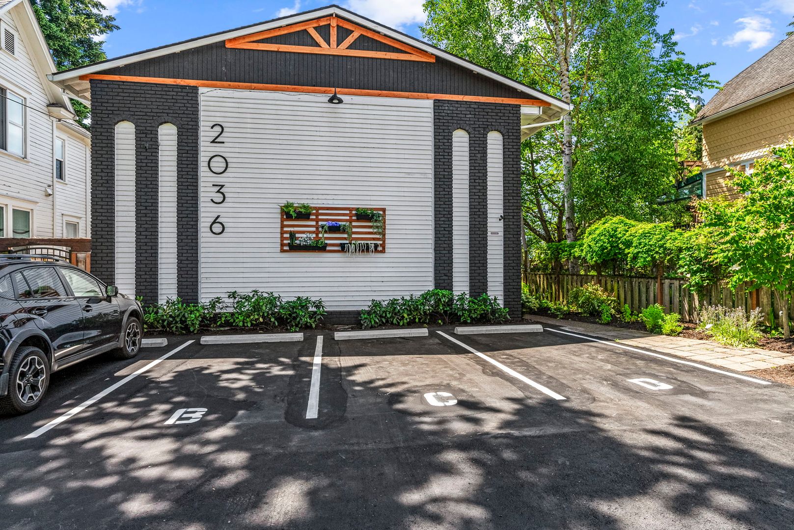 Portland Apartment: 2036 SE Ash Street