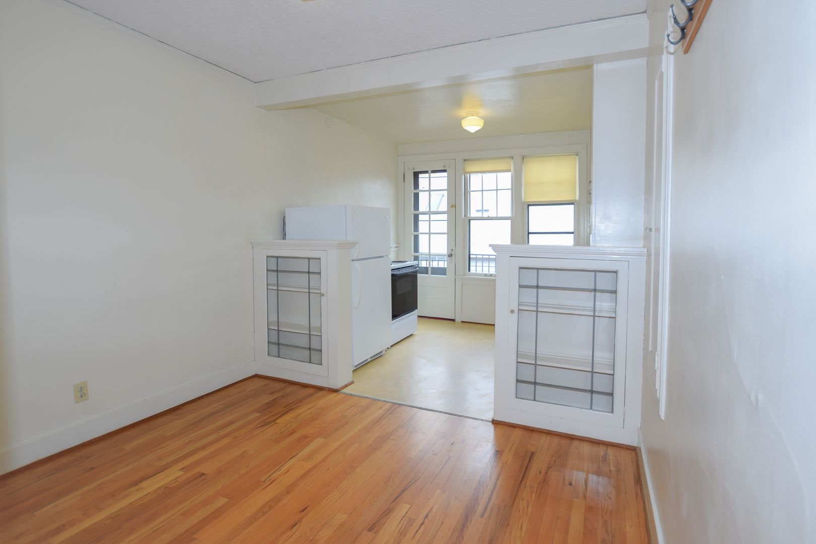 Portland Apartment: 3005 SE Morrison St.
