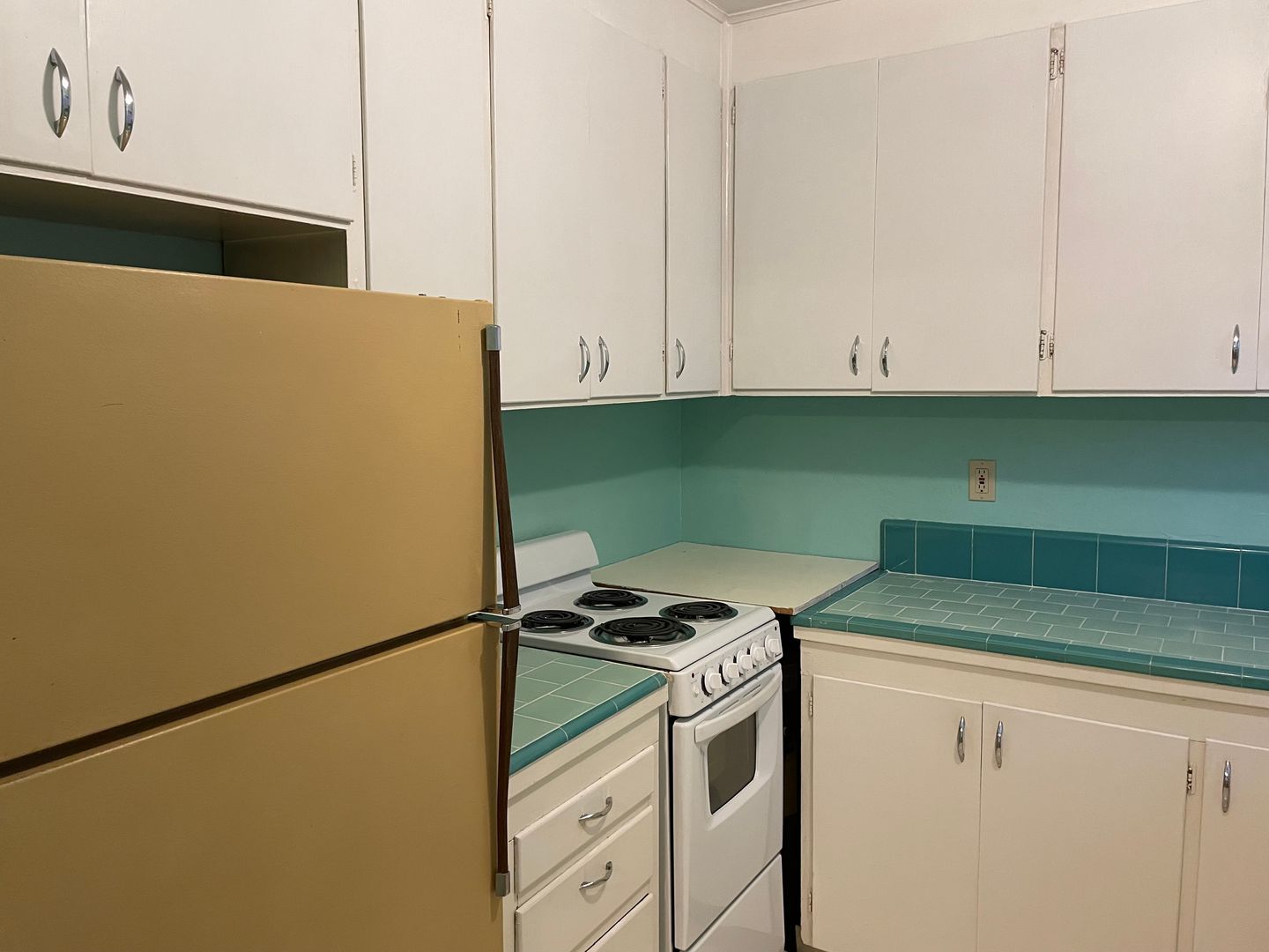 Portland Apartment: 7704 - 7708 SE Harold Street