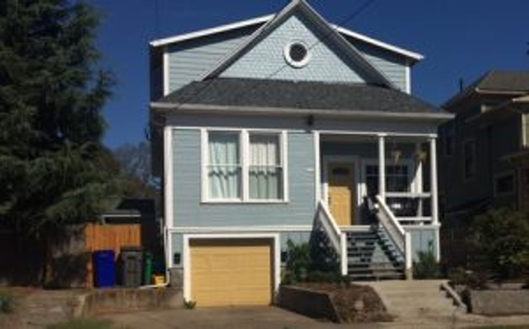 Portland Apartment: 3617 SE Morrison St.