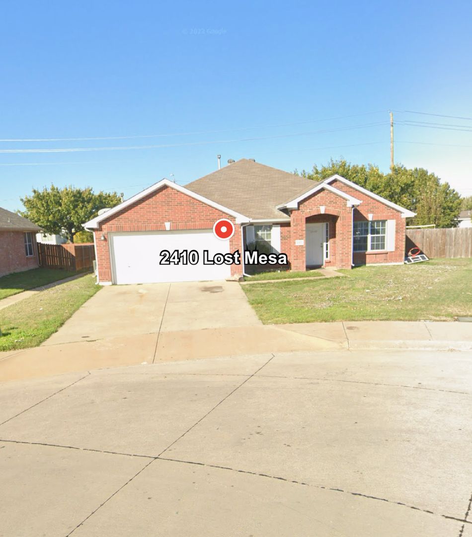 Grand Prairie House: 2410 Lost Mesa