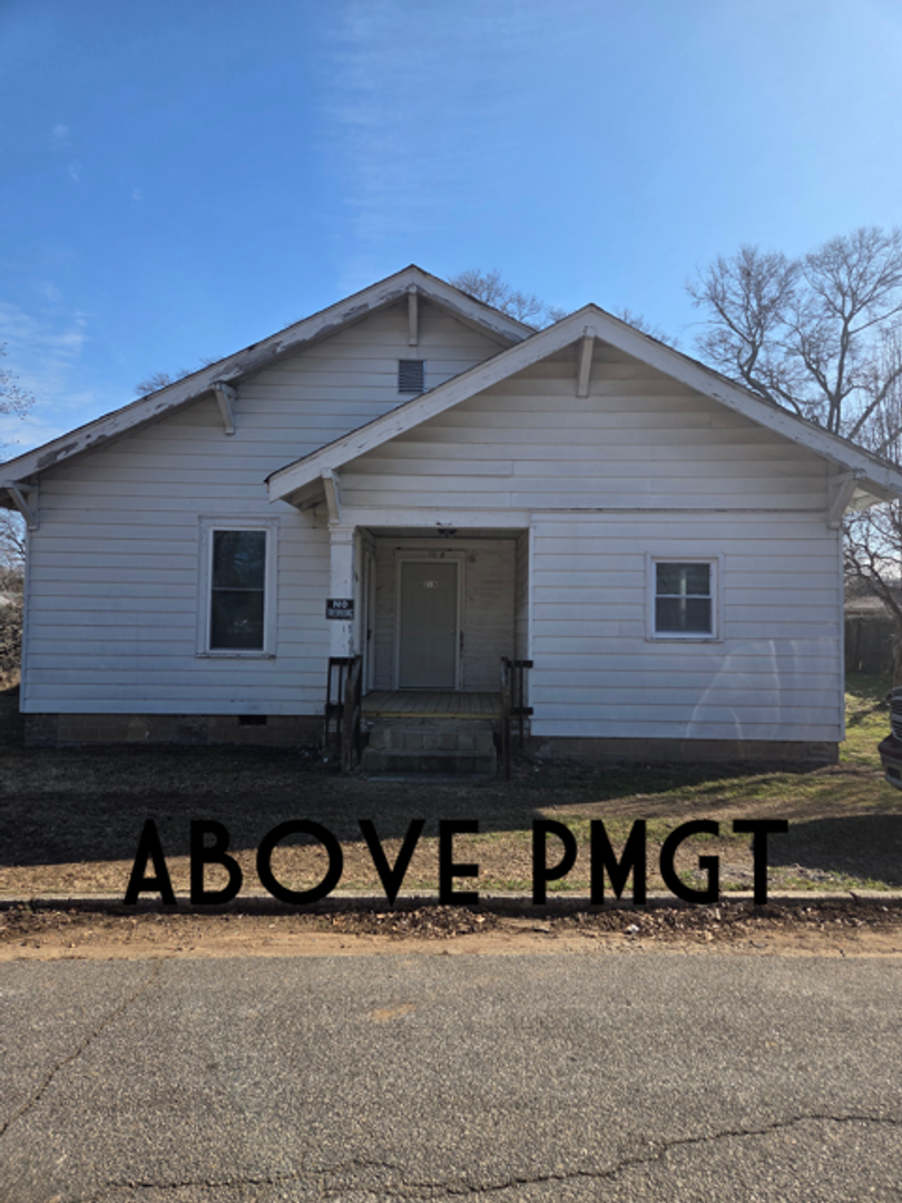 Anderson House: 21 B Sirrine Str