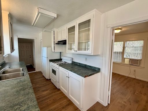 Almond Blossom Properties | ShowMeTheRent.com