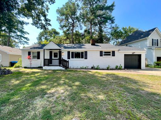 Renovated 4-Bedroom Ranch Near South Rosemont – photo 1