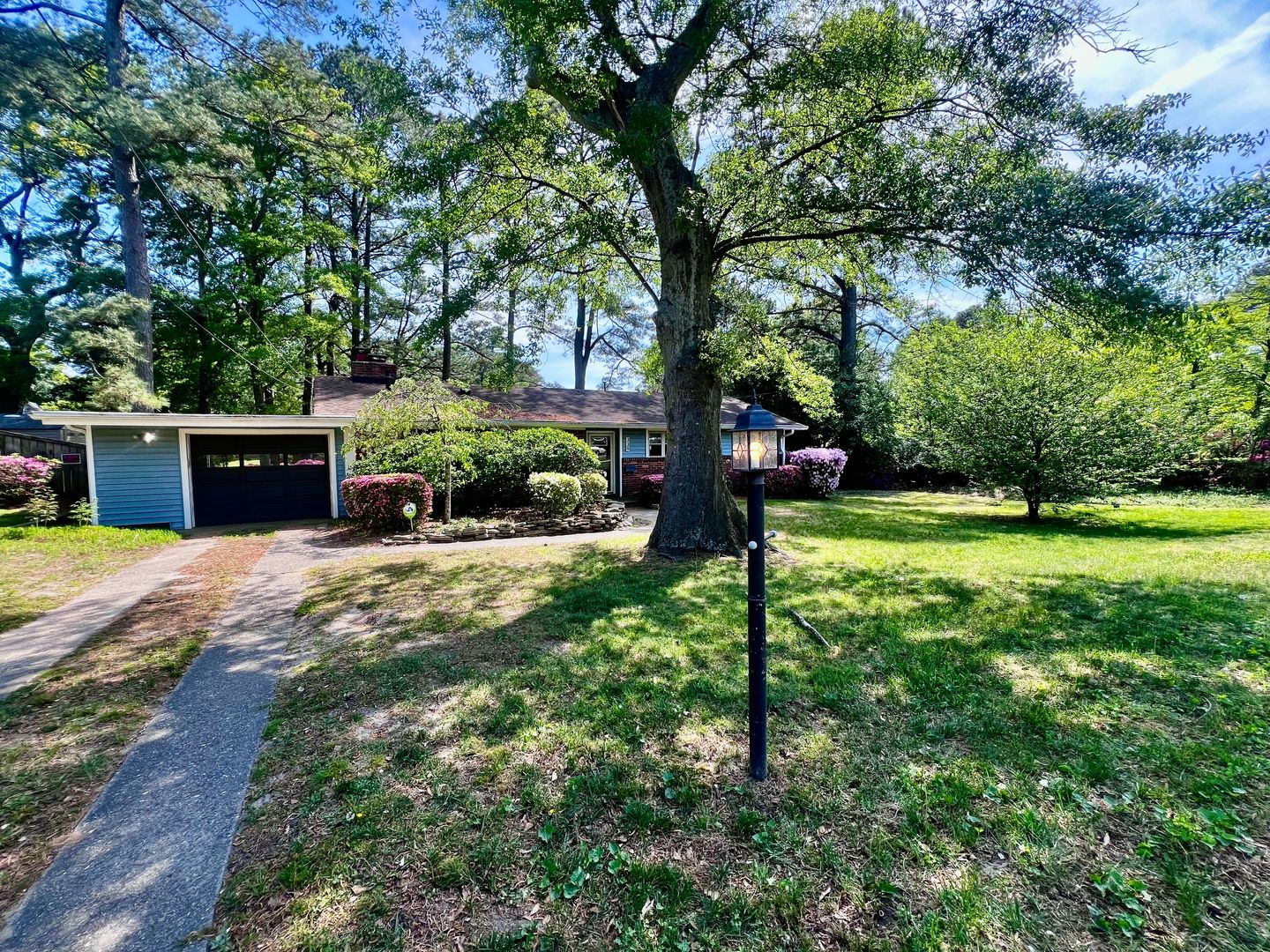 Norfolk House: 339 Thole St