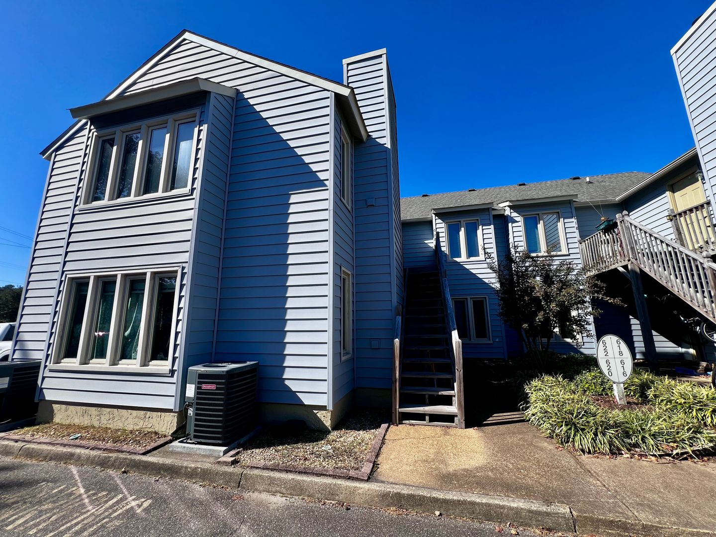 Virginia Beach House: 622 Pinewood Drive
