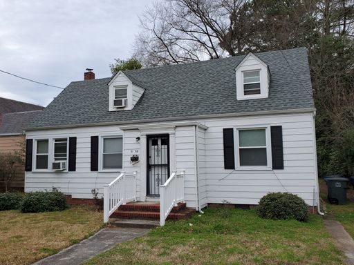 MANGOLD REAL ESTATE - STUDENT HOUSING - 2026-2027 SCHOOL YEAR – photo 1
