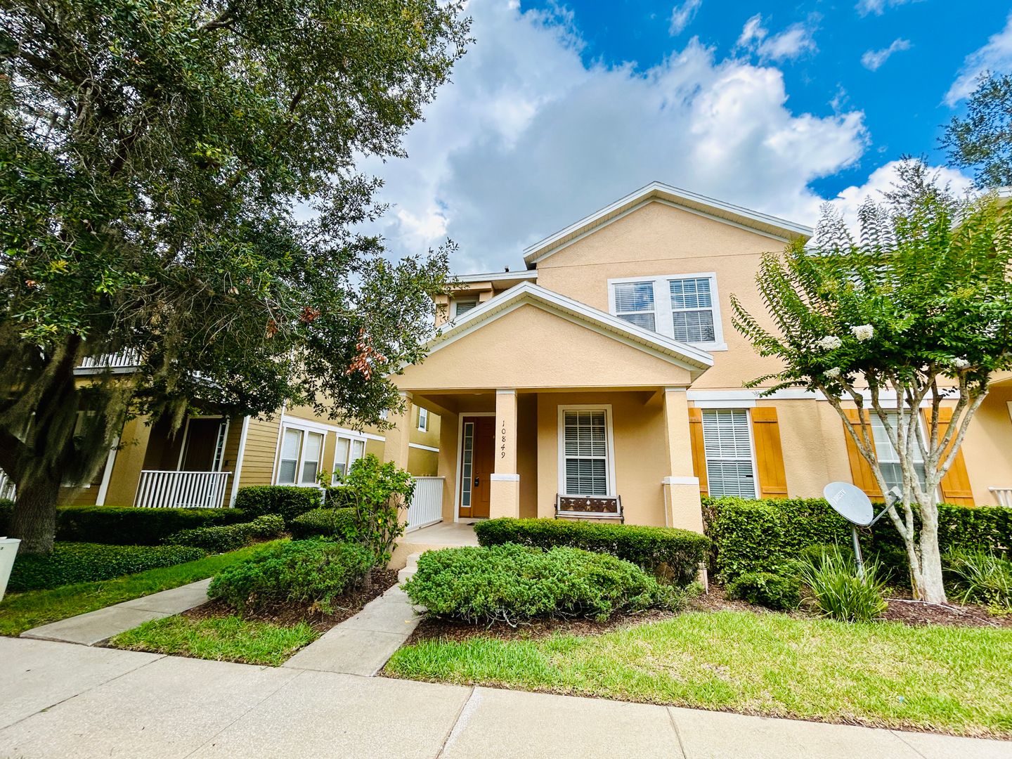 Orlando House: 10849 Spider Lily Dr