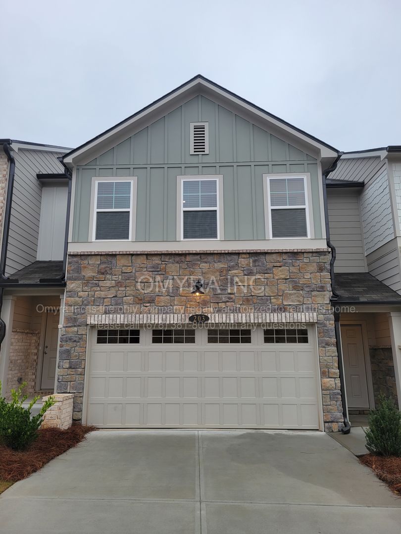 Mableton Townhome: 203 Kinship Drive