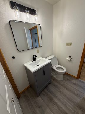 Remodeled and ready to be your home! – photo 1