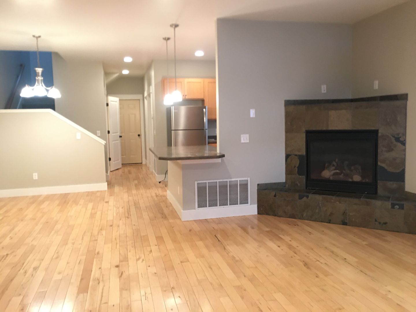 Bozeman House: 374 Kimball ave