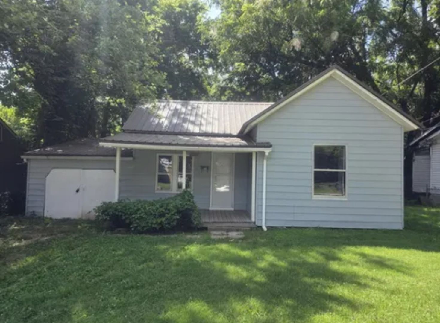 Springfield House: 2007 N Travis Ave