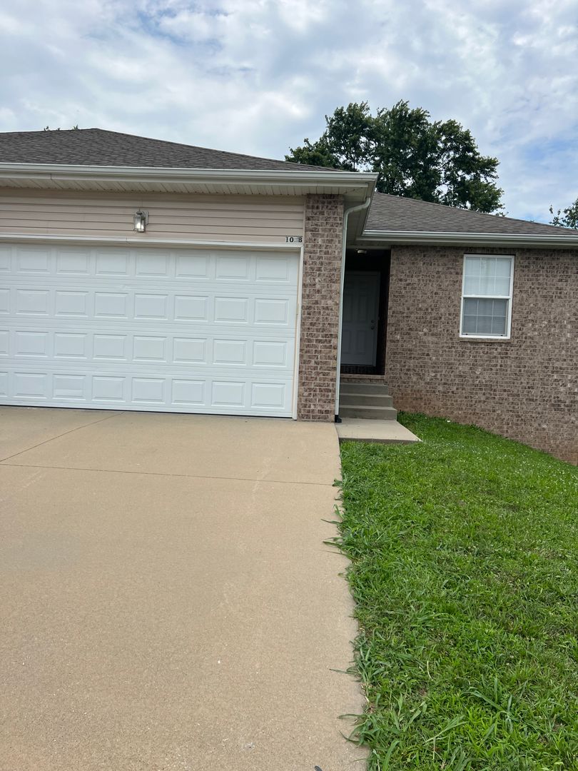 Rogersville Apartment: 105B Bailey Circle